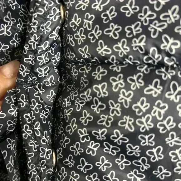 Children’s Navy Blue and White  Puffer Vest with Ruffle Size 4yrs. - Picture 3 of 4